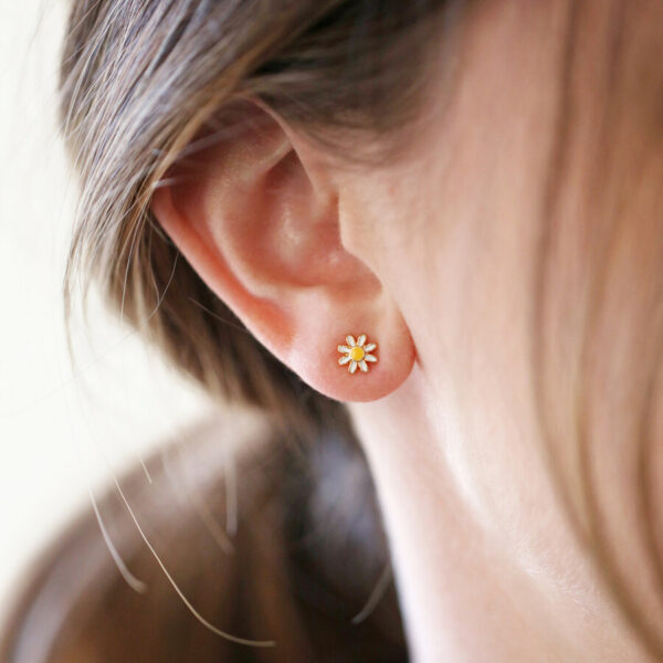 Bee and Daisy Mismatched Earrings