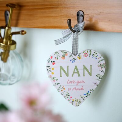 Nan Floral Heart Plaque
